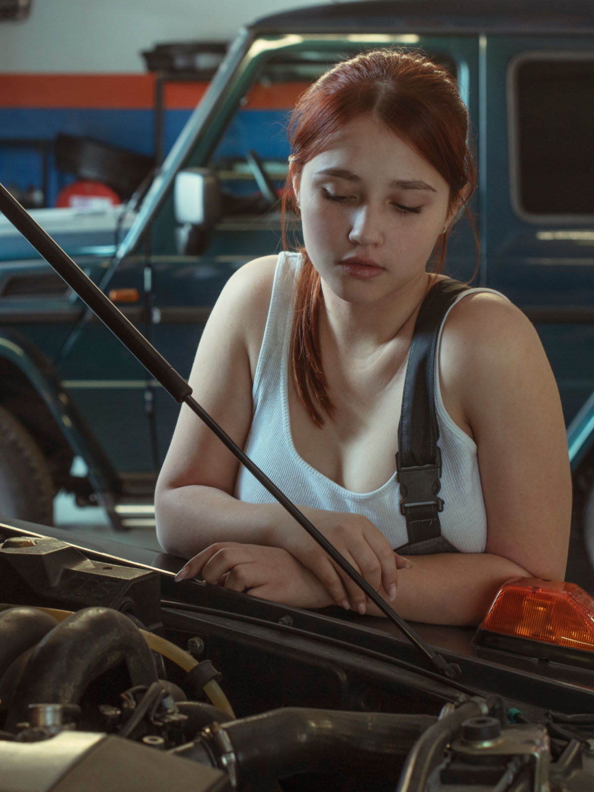 Ein Tag für Nadia bei einem Autoservice