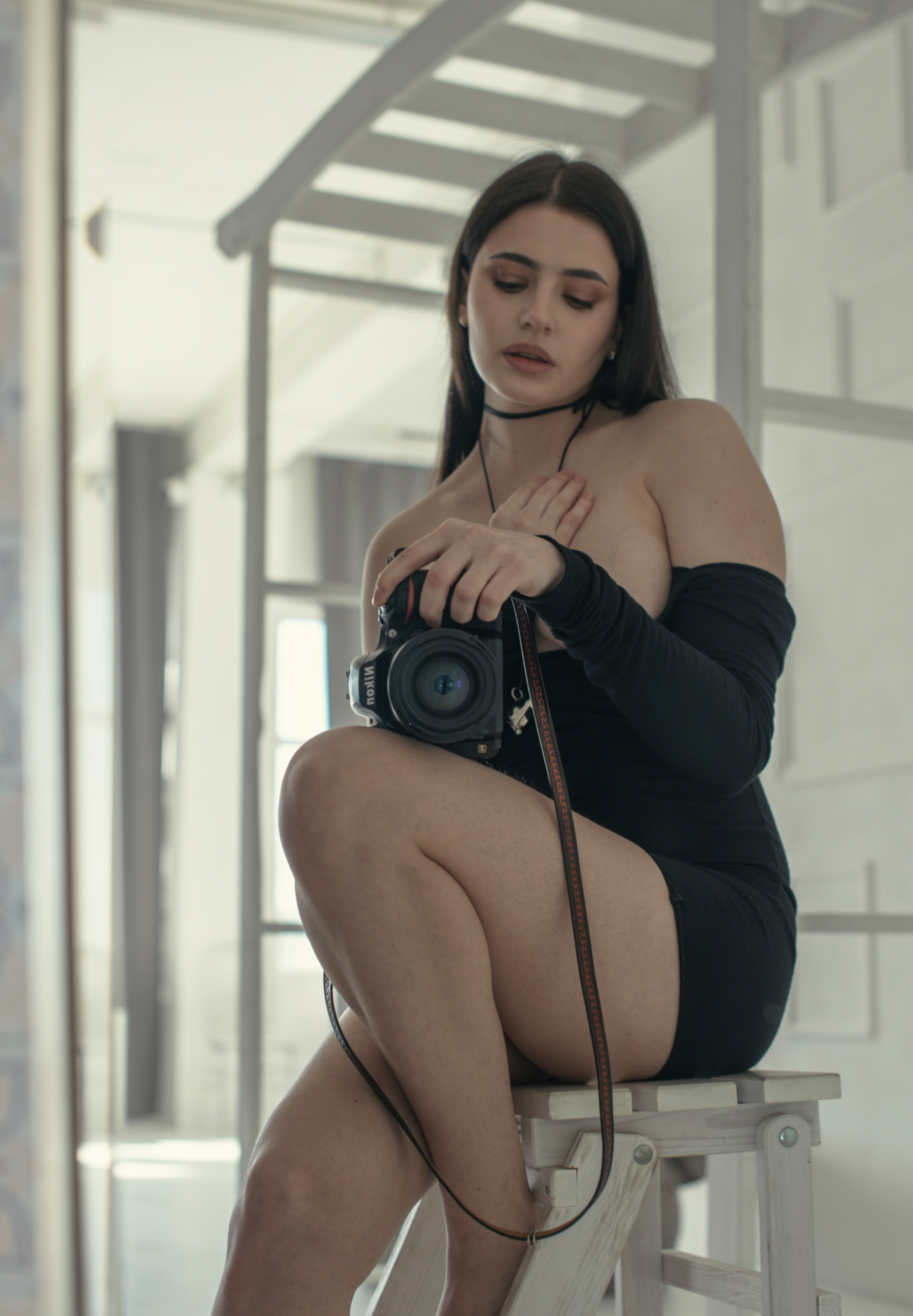 लेंस के द्वारा